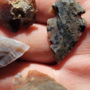 Random 3pcs. NATIVE AMERICAN ARROWHEADS GENUINE STONE AAA+ [OHIO]